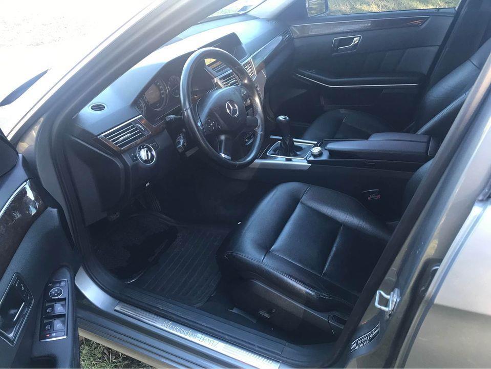 Mercedes-E200cdi-2011