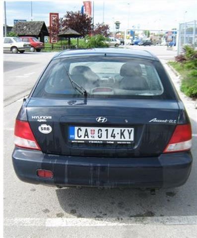 Hyundai-Accent--02