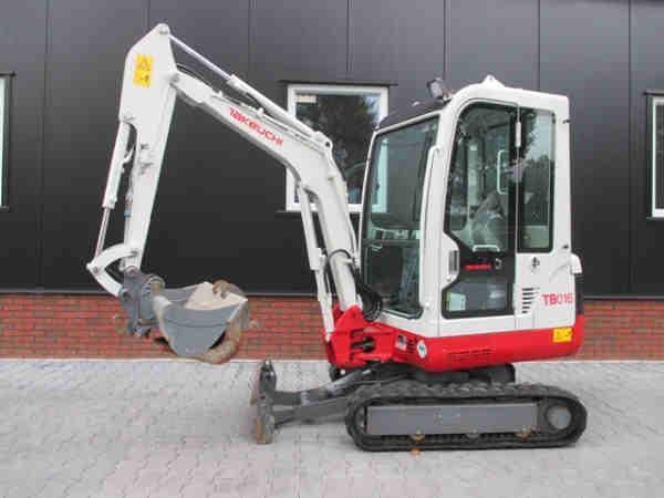 Takeuchi TB016 bager