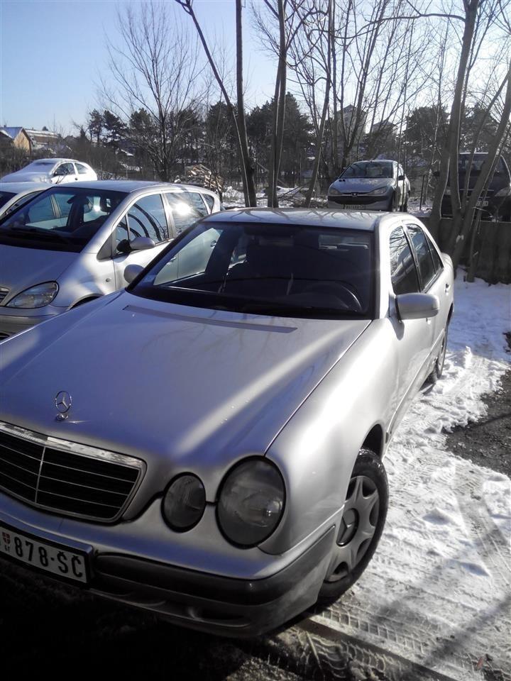 Mercedes-cdi-E-200-w-210-classik--01