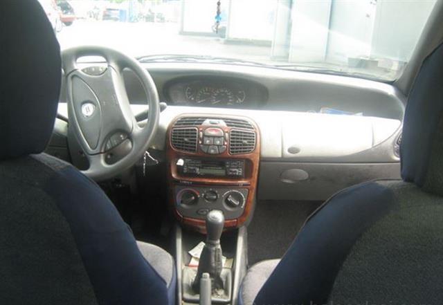 Lancia-Ypsilon--98