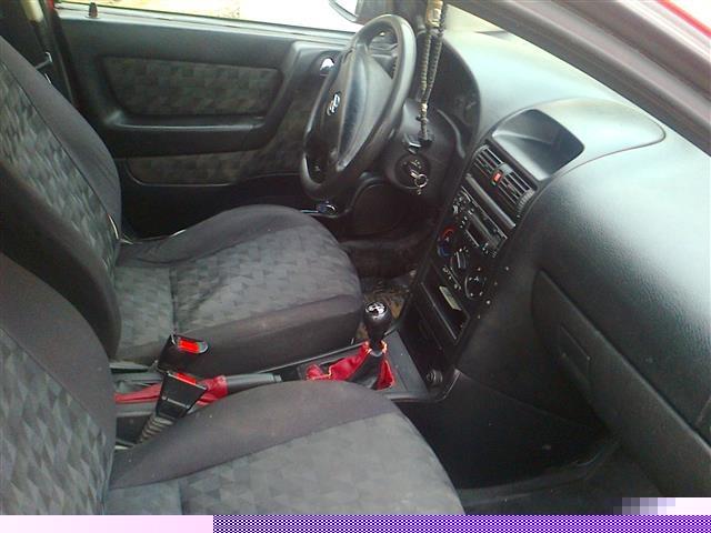 Opel-Astra-G--99
