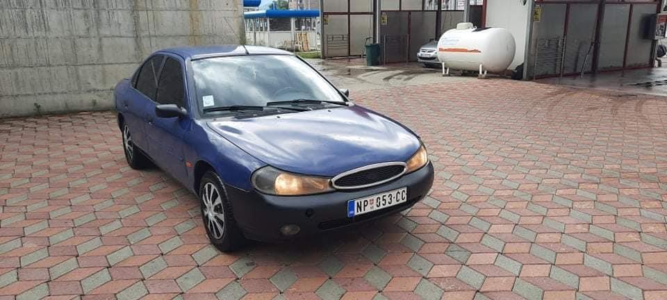 ----Ford-Mondeo-1-8-TD----