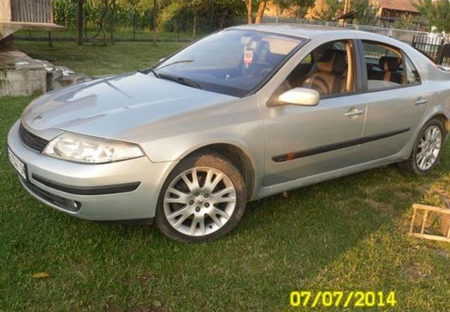 Renault-Laguna--01-