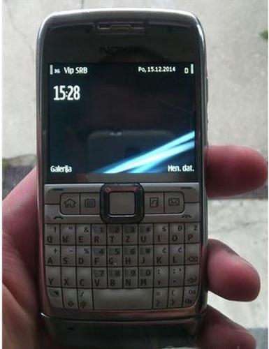 Nokia E71