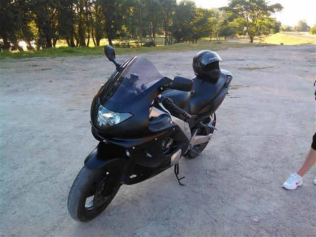 Yamaha-Thundercat-YZF600R