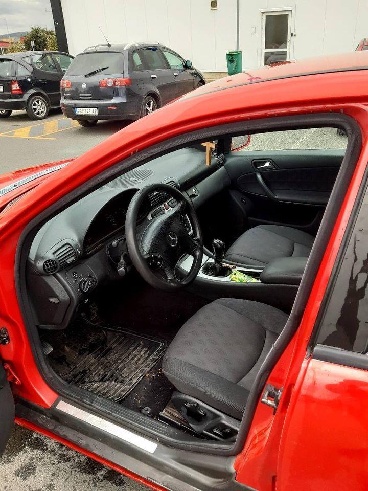 Mercedes-c200