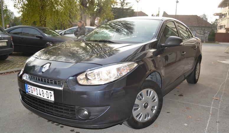 Renault-Fluence-1-6-16V-Authentic--11