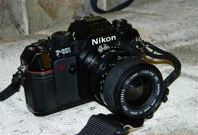 Nikon F 301