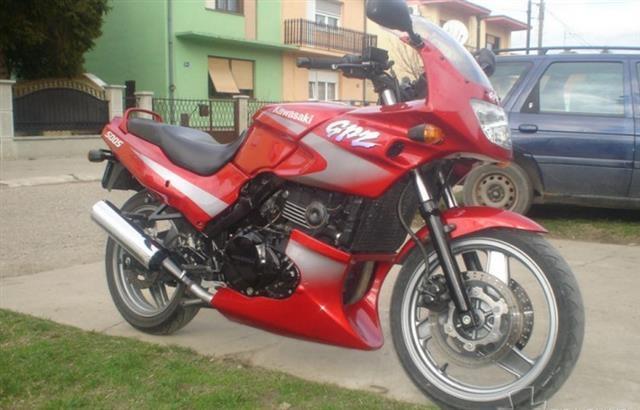 Kawasaki GPZ 500S