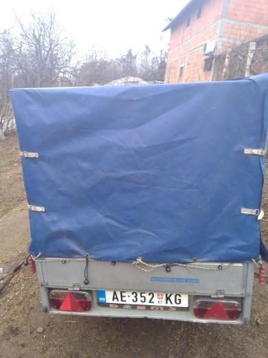 Prodajem-prikolicu-za-auto-