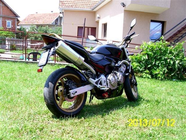 Honda-Hornet-600
