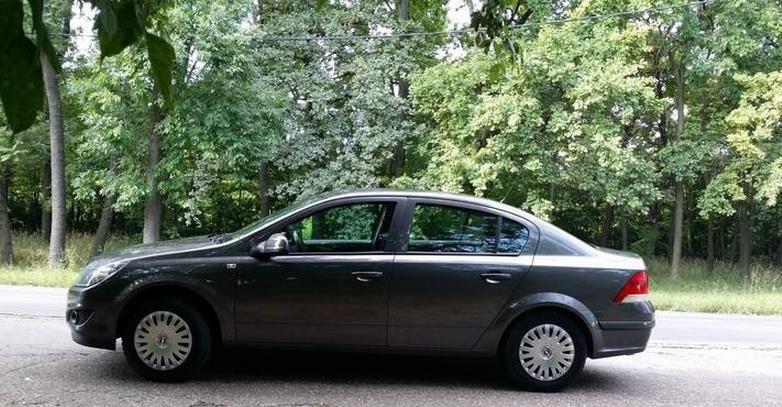 Opel-Astra-H--09