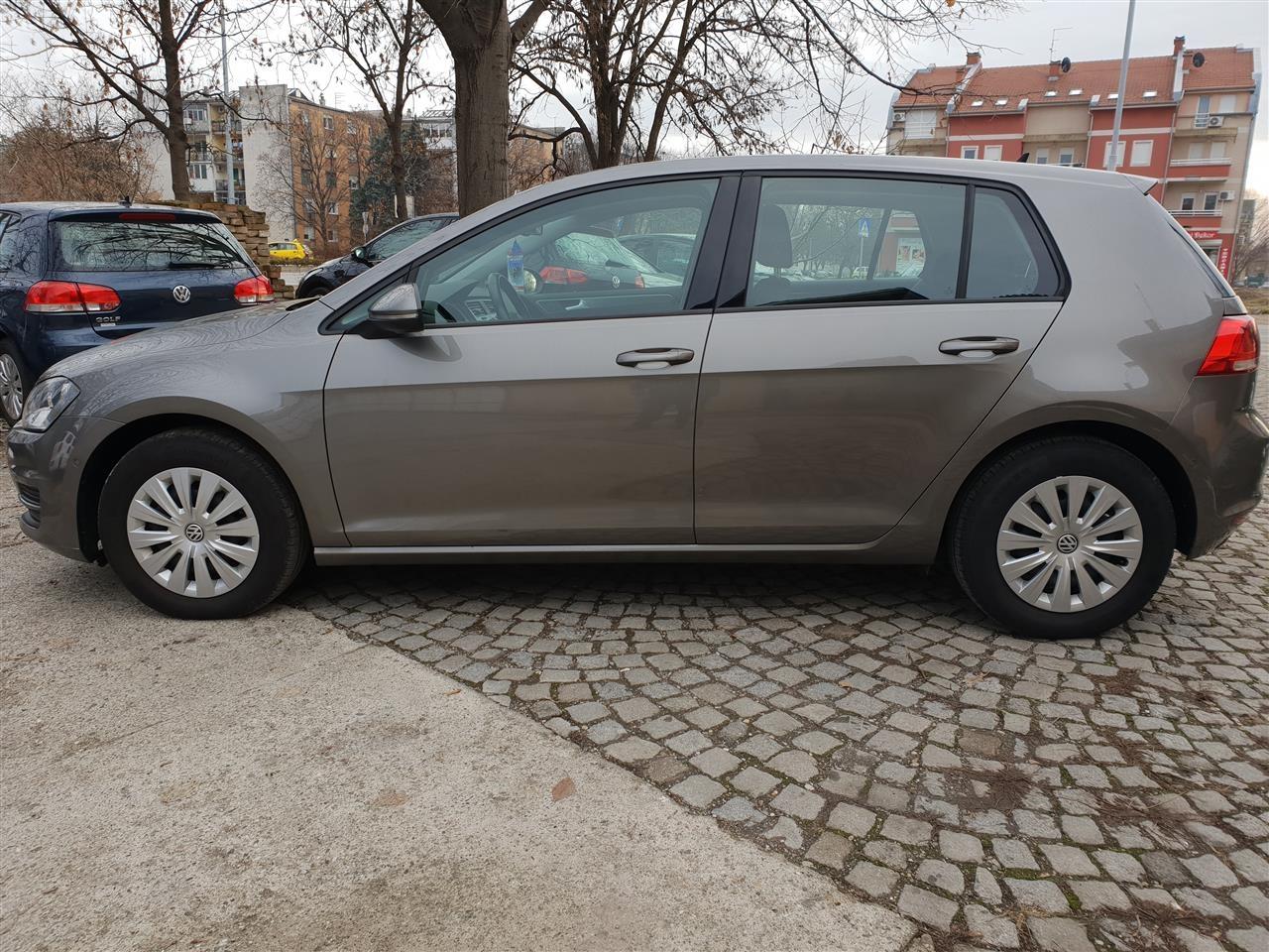 VW-Golf-VII-1-6-TDI-