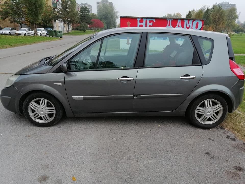 Renault-Scenic