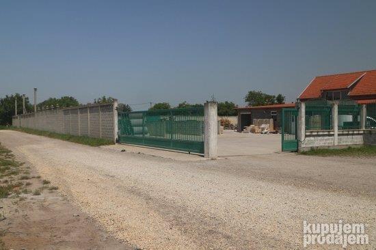 Plac-sa-objektima-za-posao