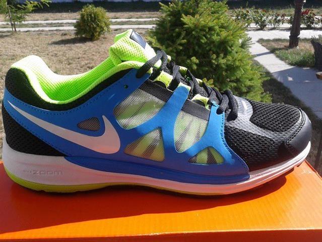 NIKE ZOOM