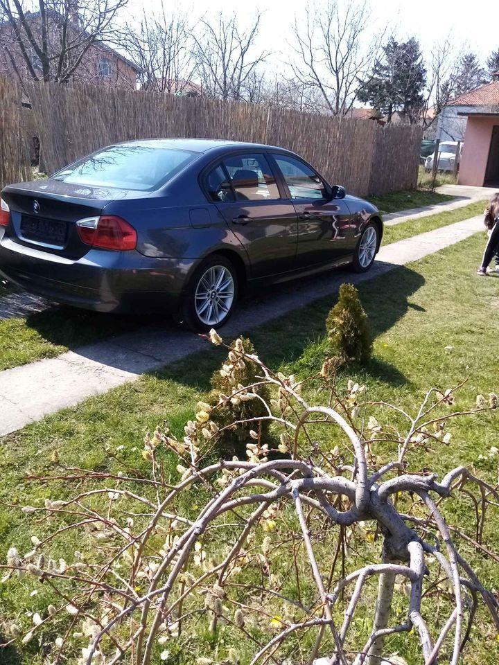 Bmw-e90-2005