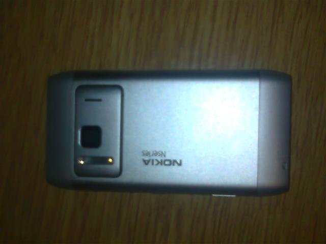 Nokia N8