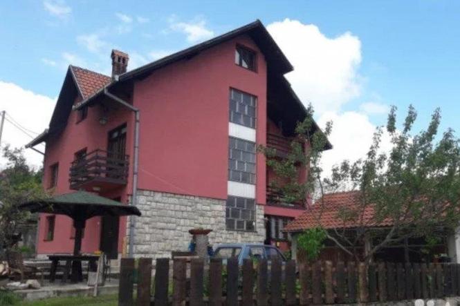 Kuca na prodaju