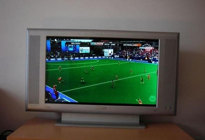 TV Philips LCD 76cm