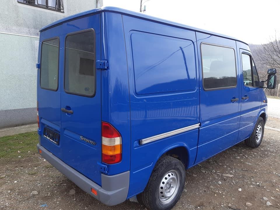 Mercedes-Sprinter-211