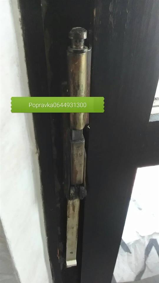 Servis-popravka-vrata-drvenih