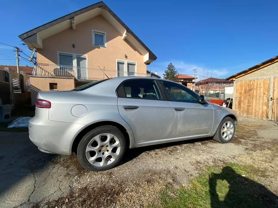 Alfa-Romeo-159