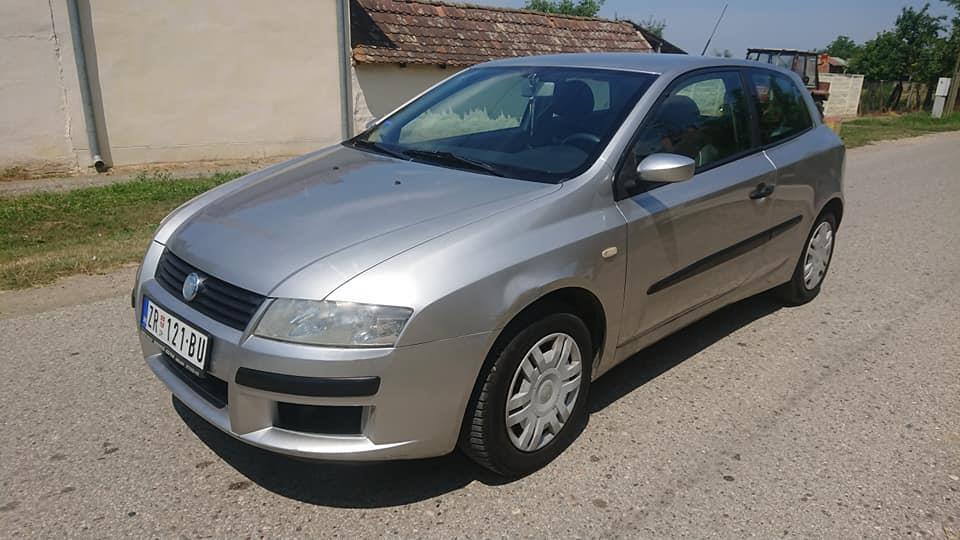 FIJAT-STILO-1-6-BENZIN-PLIN-2002-GOD