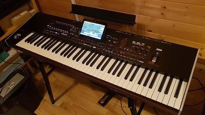 Korg pa4X 76