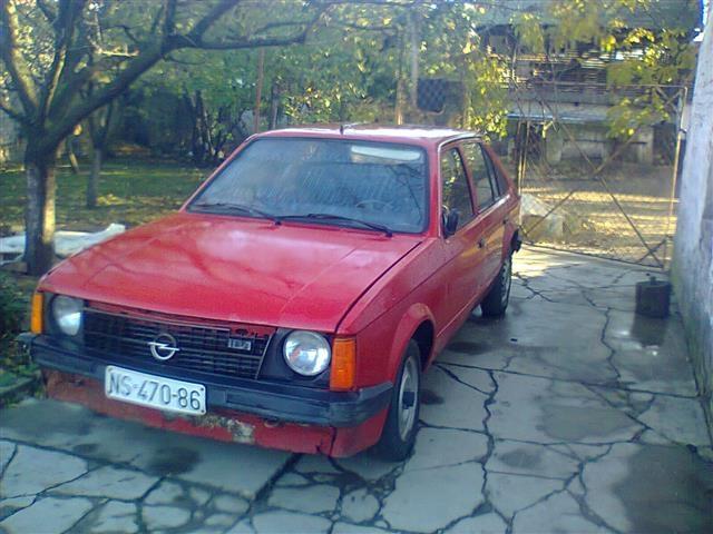 Opel-Kadett--81