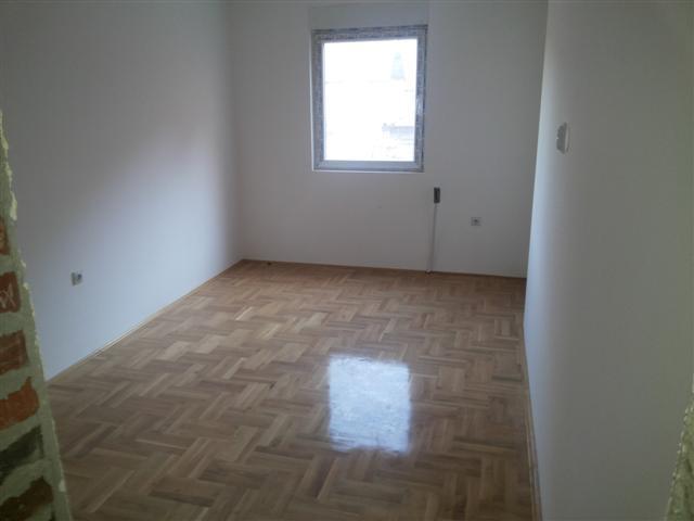 Novogradnja--stan-71m2-u-centru--kod-Katastra