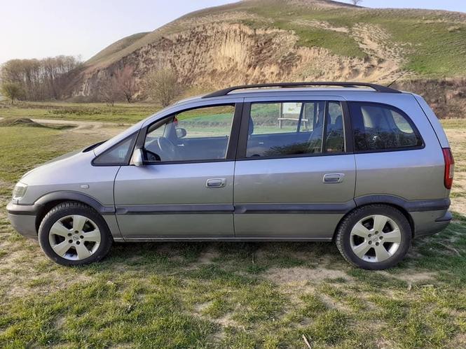 Prodajem auto