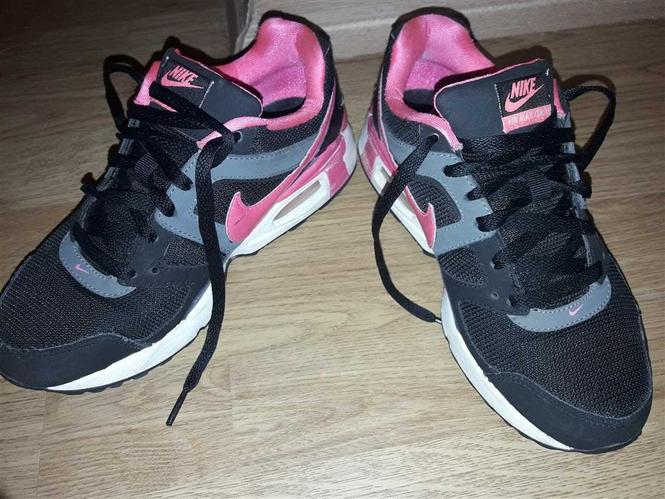 Nike Air max chase