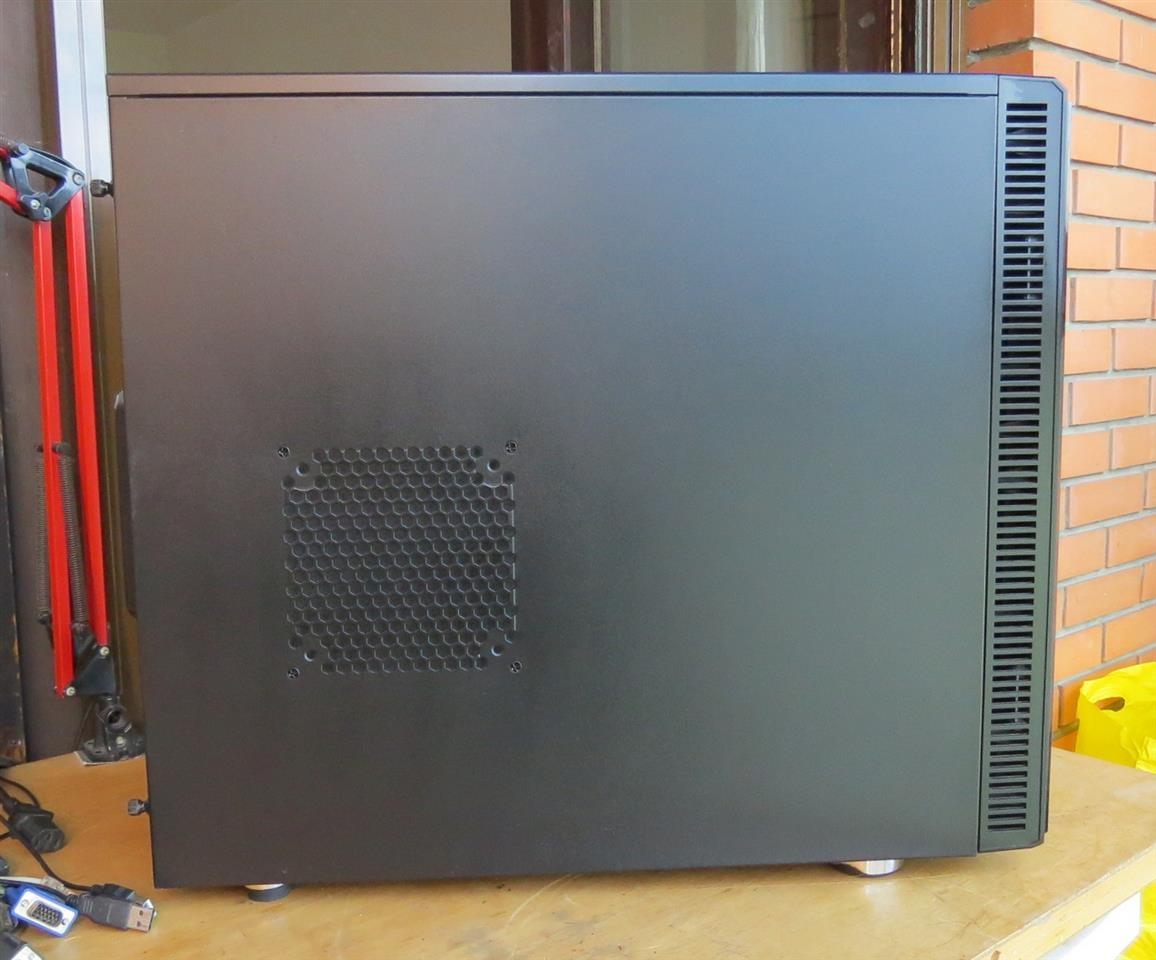 FRACTAL DESIGN Define R4 Black Pearl NoNoise FDCADEFR4BL Beograd