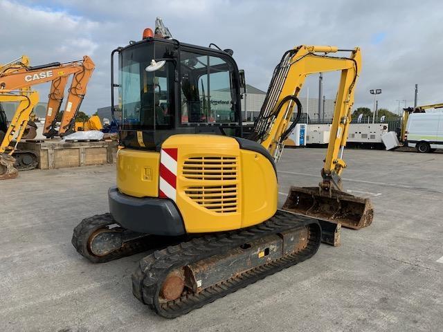 Komatsu-PC-55-MR-3-mini-bager