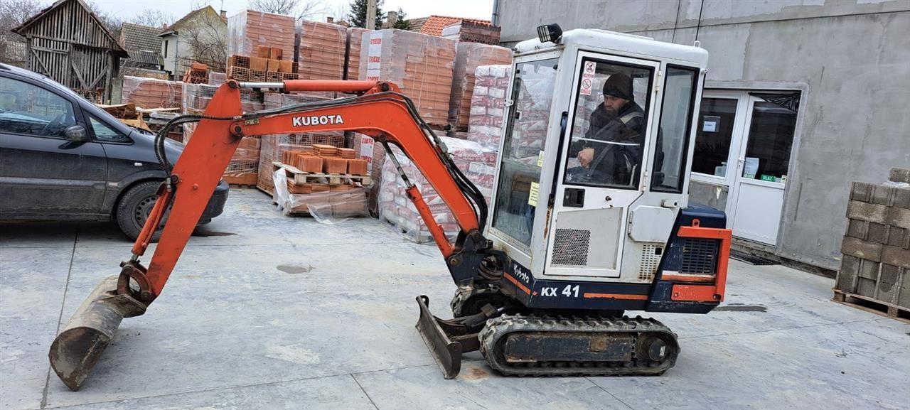 Prodajem-mini-bager-Kubota