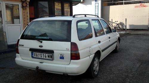 Ford-Escort--97