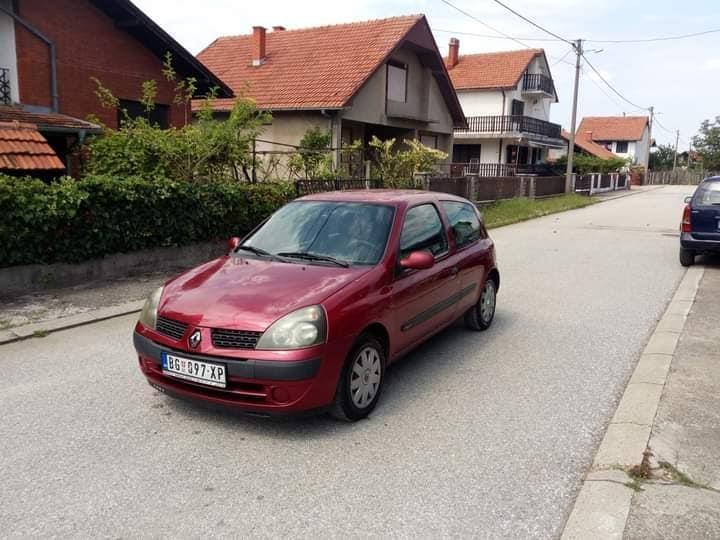 Renault-Clio-1-2benzin