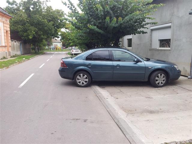 Ford-Mondeo--02
