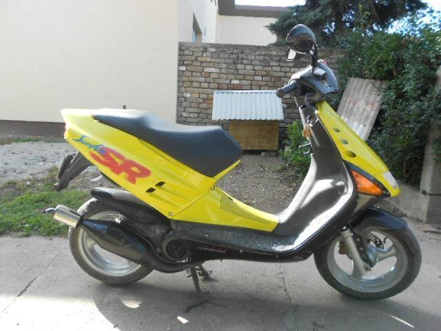 Aprilija SR50. 97 god.