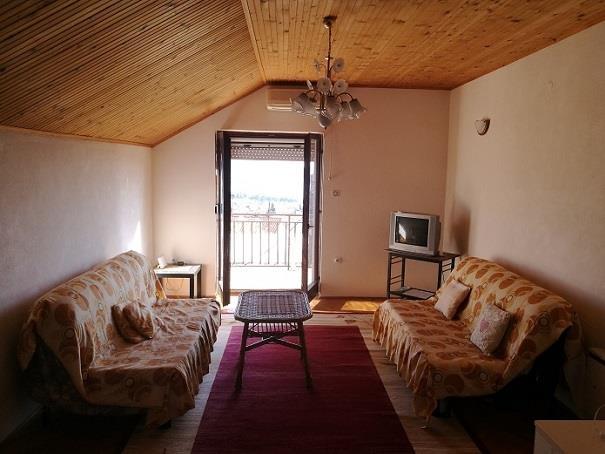 Izdajem-apartmane-Šušanj-Bar