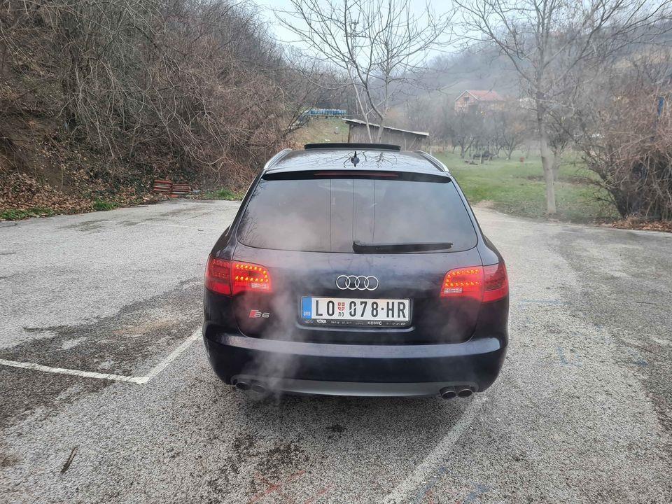 Automobil