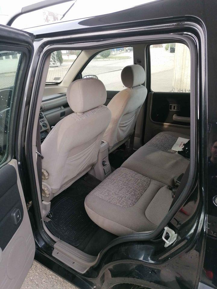 Land-Rover-Frilender