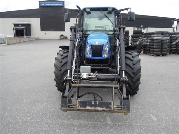 Trakto-New-Holland-TL100A