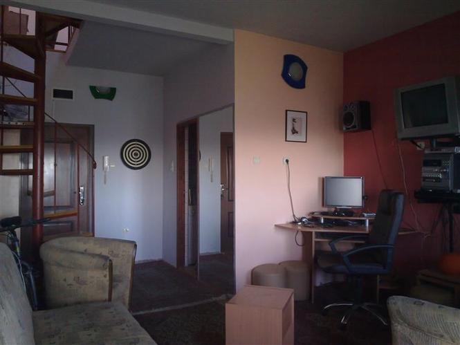 Stan na Karaburmi hitno