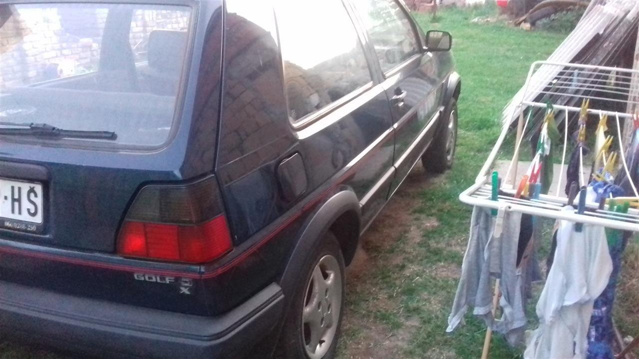 VW-Golf-Hitno