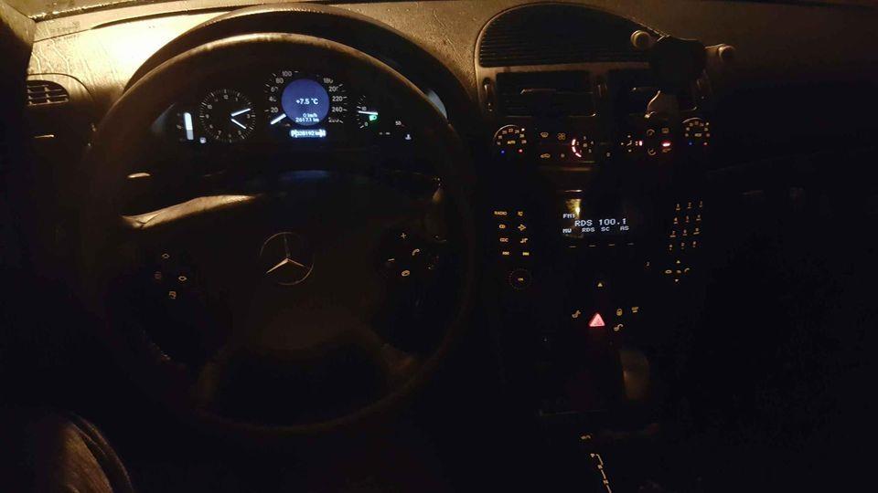 Mercedes-E-270-Invalid