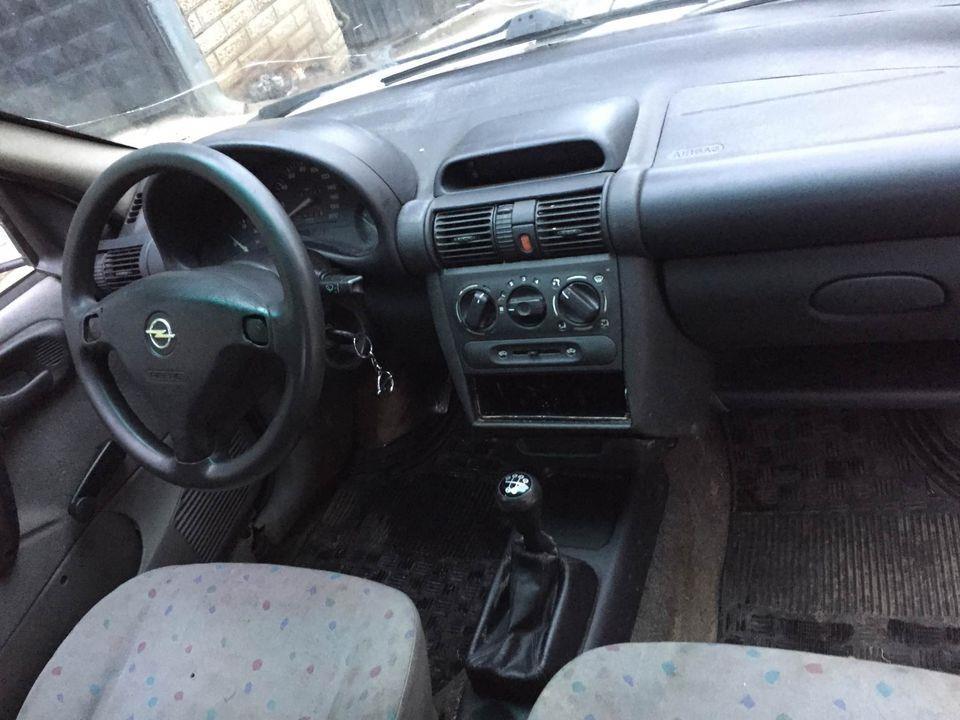 Opel-Combo-1-7D-2001god----