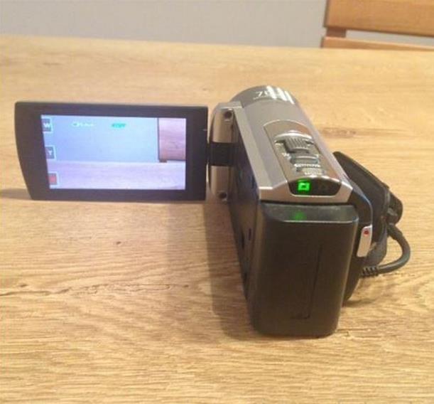 Sony-Handycam-DCR-SX45